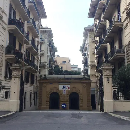 Casa Montani לינה וארוחת בוקר רומא